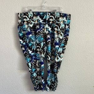 LIVI Athletic Cropped Capri Multicolor Leggings w/Pockets